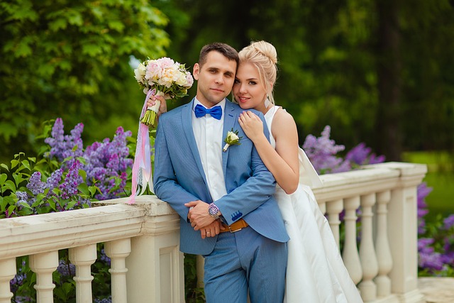 šťastní novomanželé